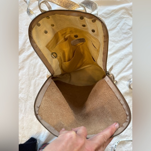 JANE MARIE Metallic Tan Leather Backpack - Picture 8 of 11